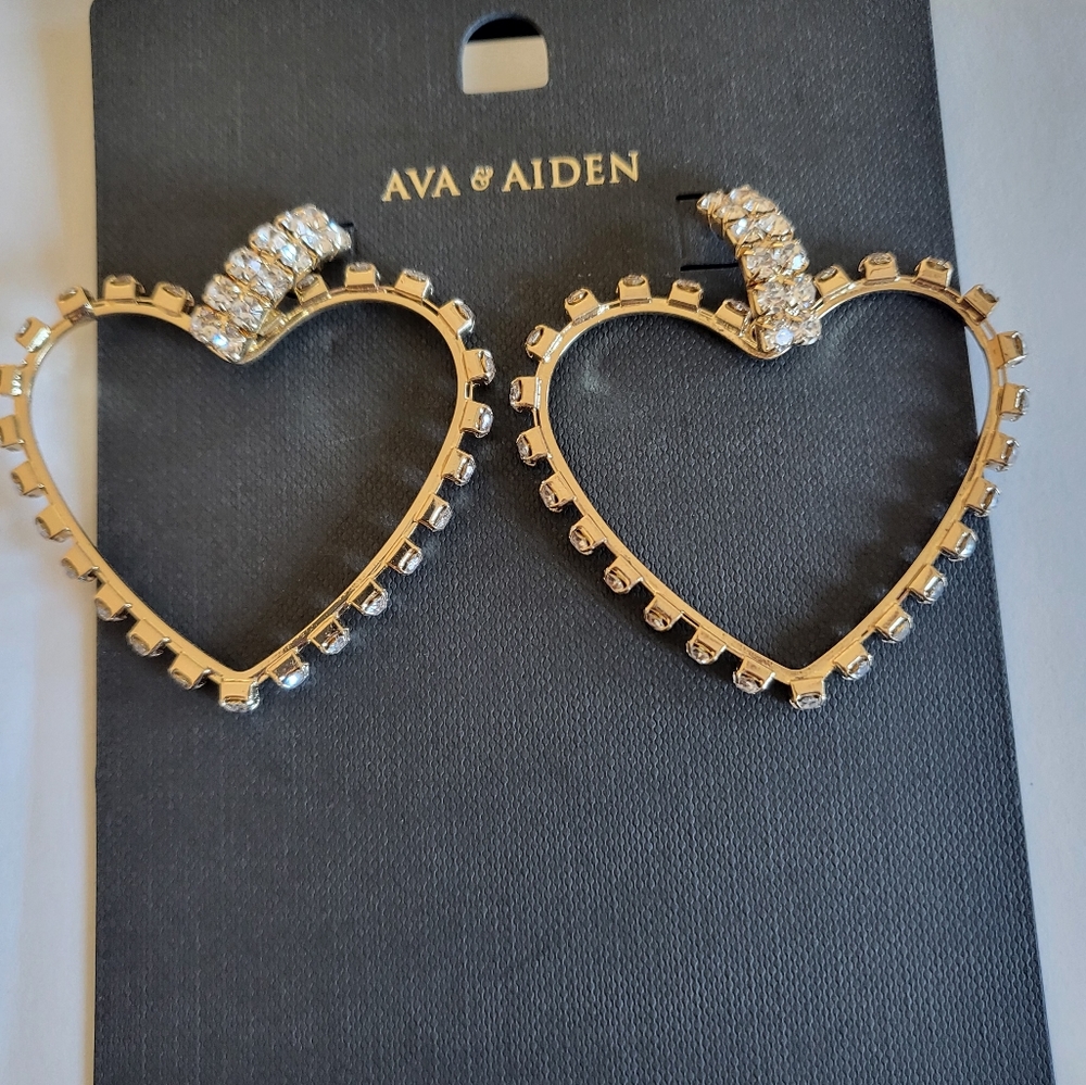 Earrings heart shaped